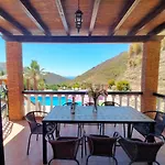 Villa Rural Rio de la Miel